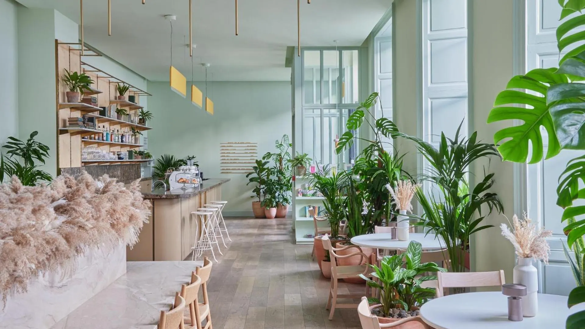 Staying Near Princes Street: 7 Four-Star Hotels Compared