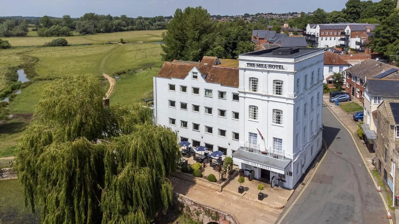 Staying Near Crooked House Gallery: 4 Central Hotels Compared