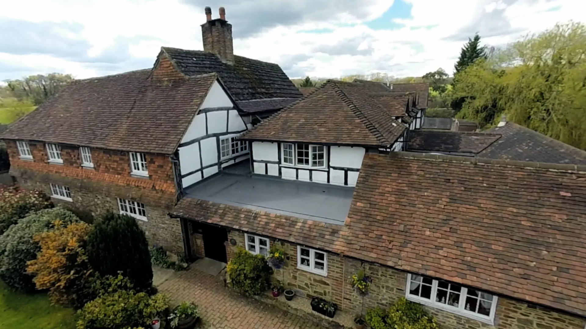 Staying In Sussex: 12 Family-Friendly Hotels Compared