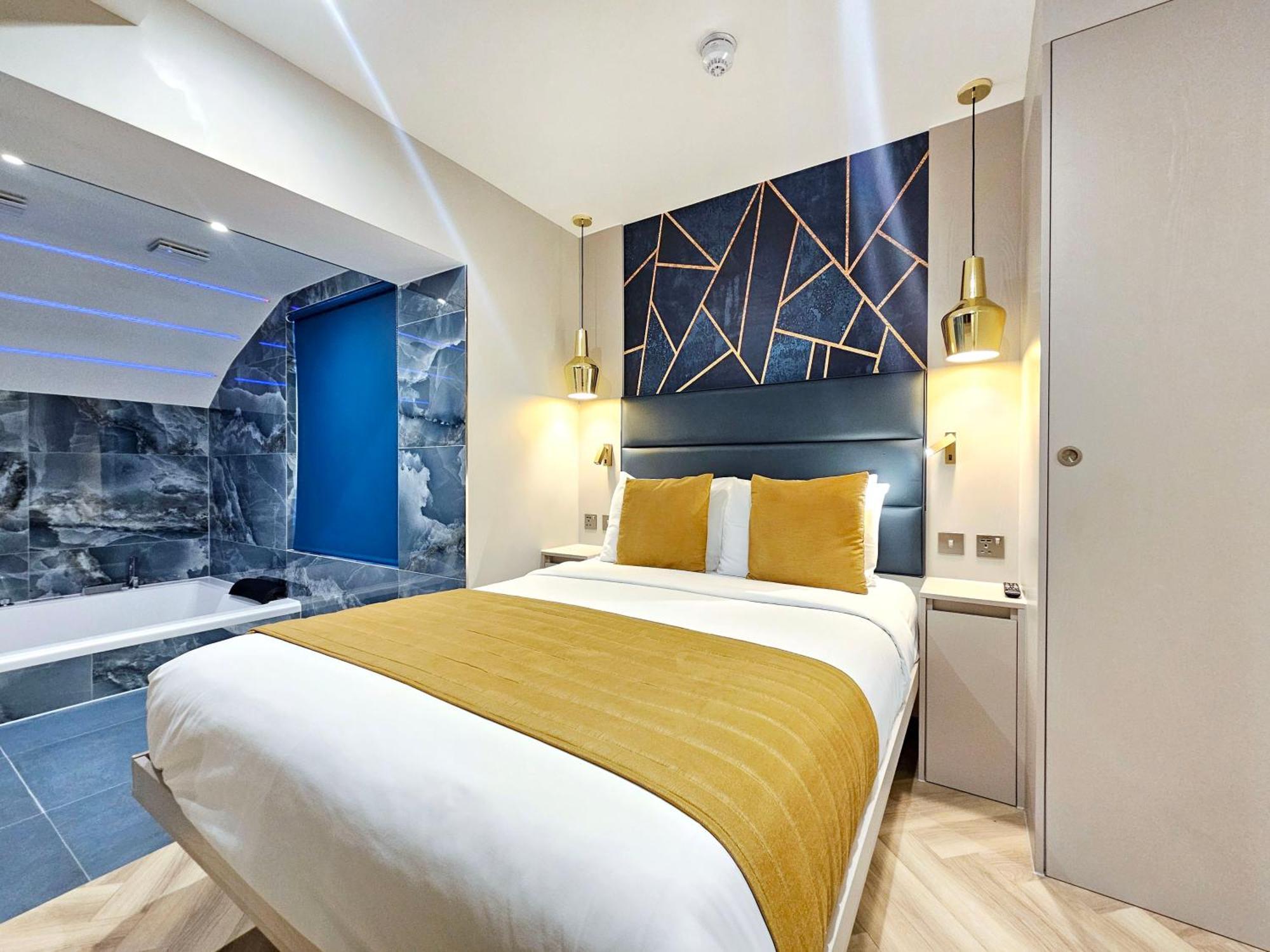 8 Top 4-Star Hotels in Earls Court Worth Booking