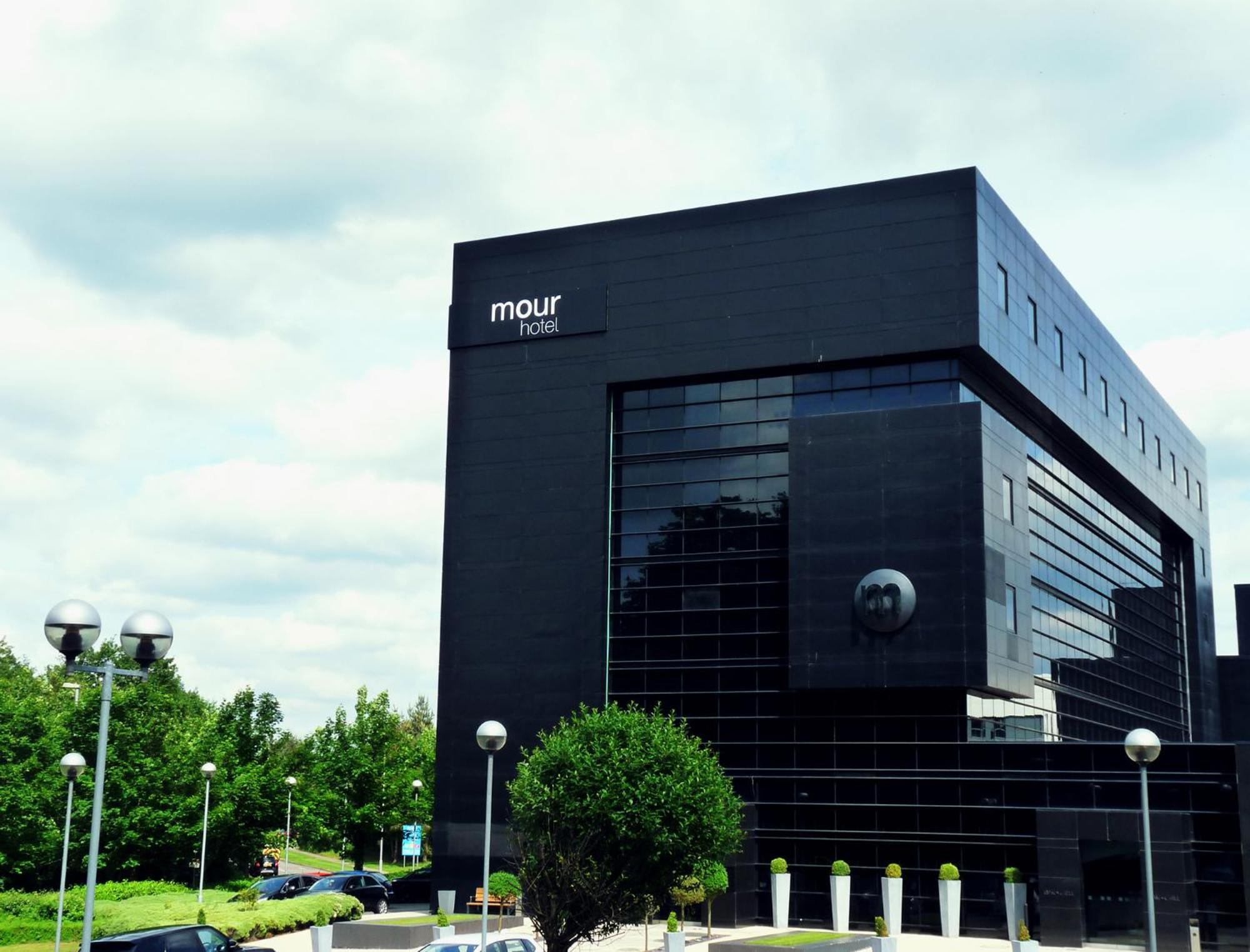 2 Smart Hotels Near Ormonde Fields Golf Club Worth Booking