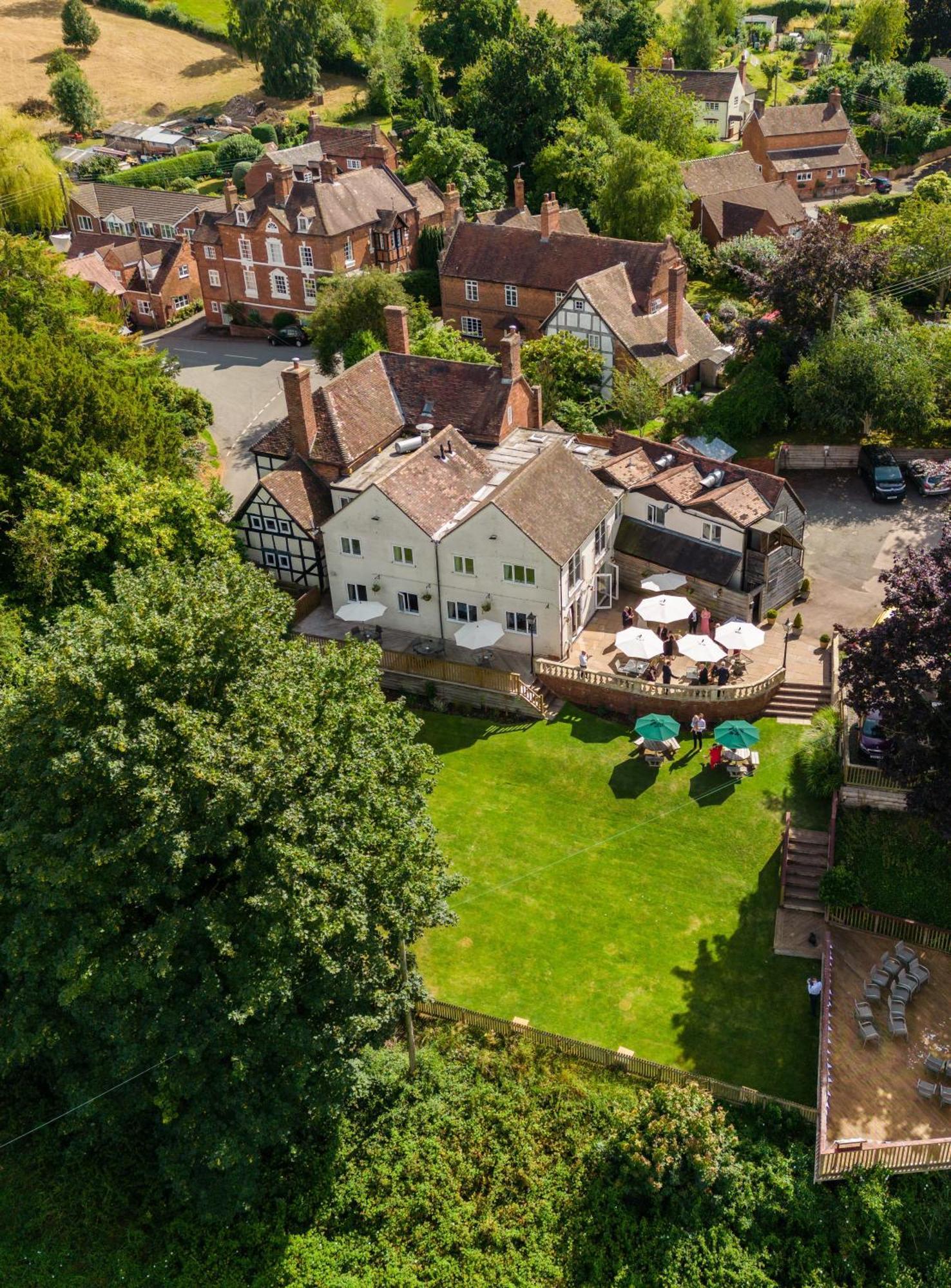 8 Family-Friendly Hotels in Shropshire Hills for Easy Trips